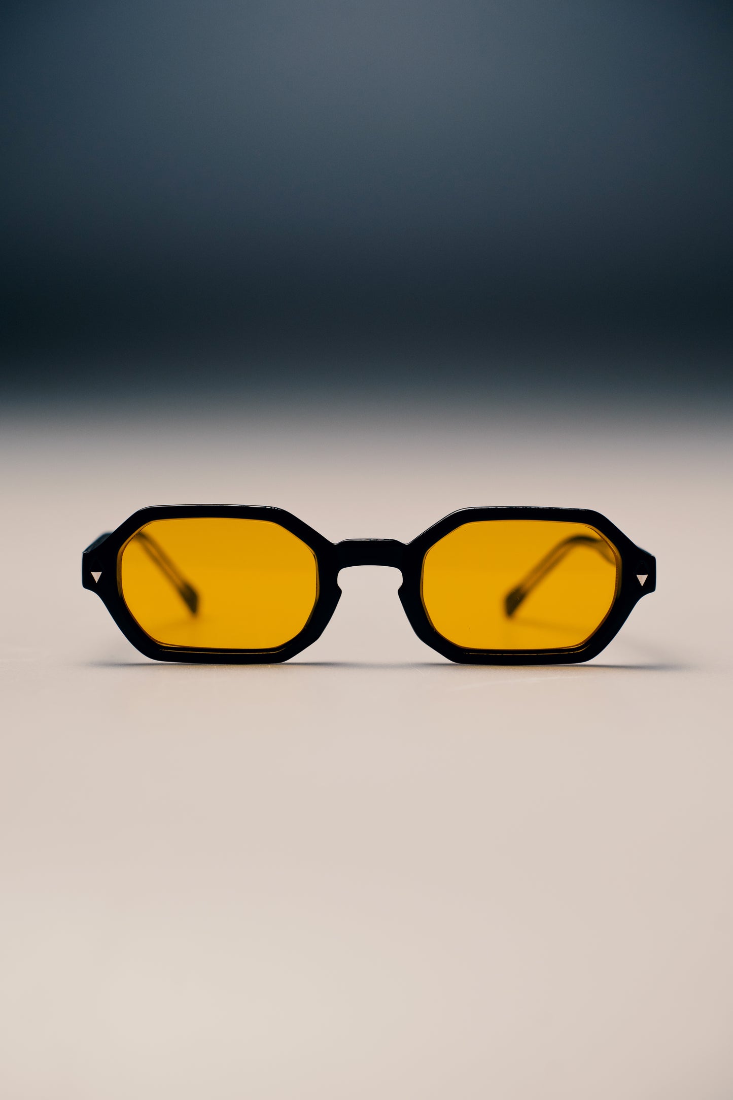 Noir Yellow