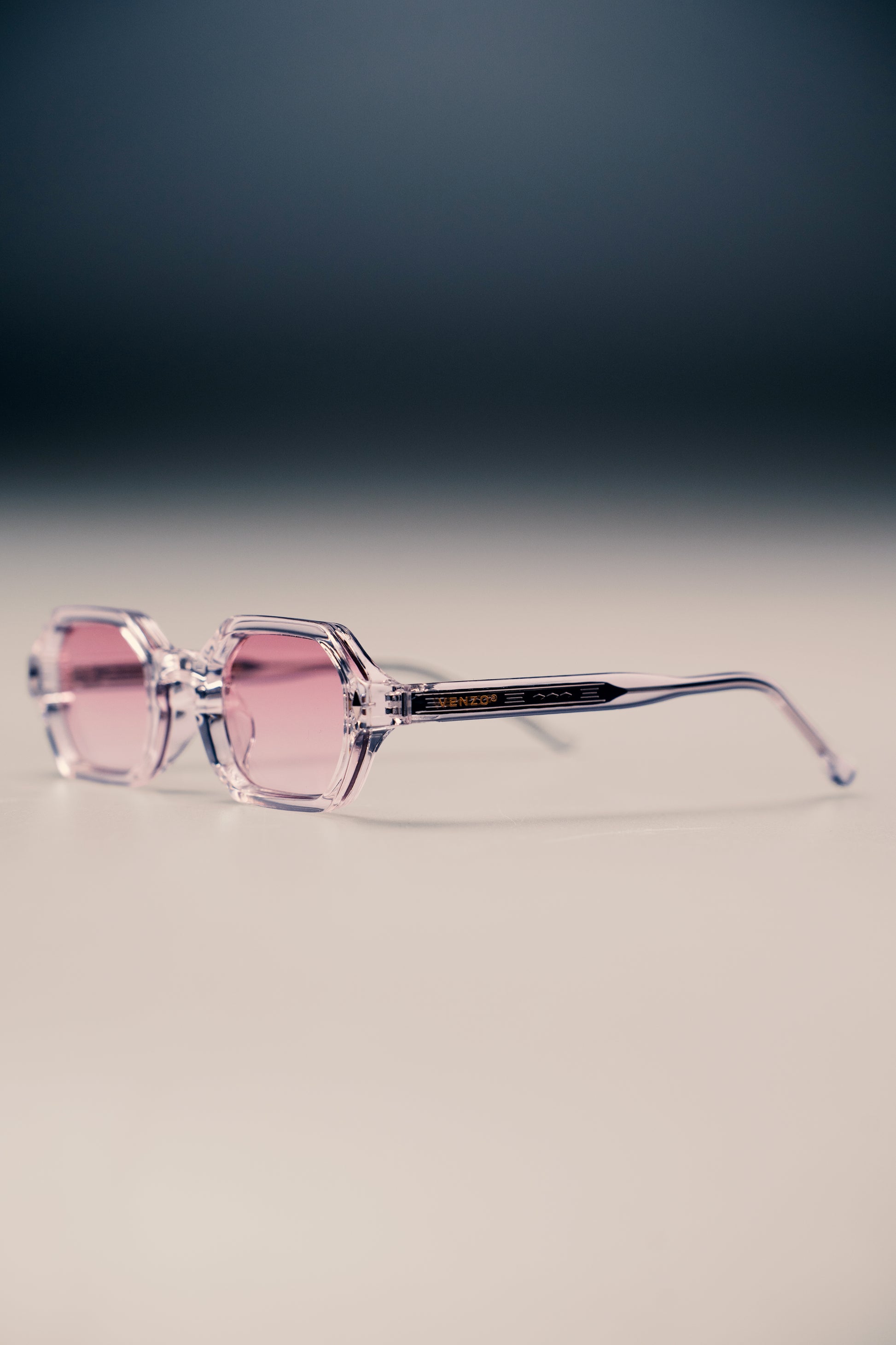 Noir Pink